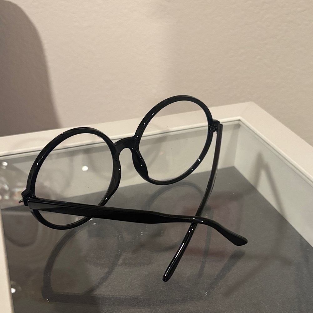 Professor Round Eyes - Picture 2 of 5